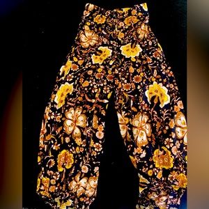 Floral flowy pants